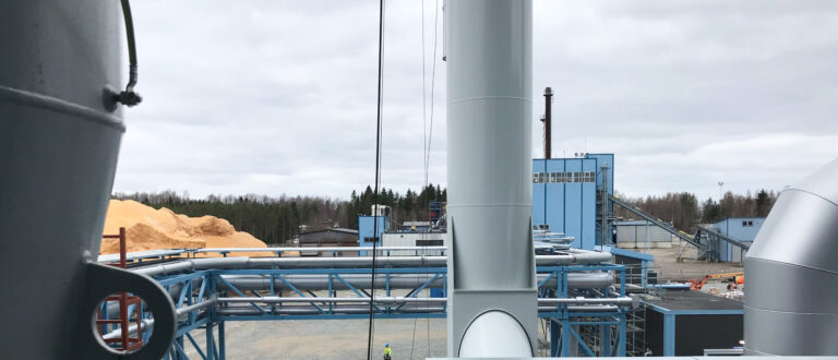 Ilmontsissa sijaitseva aktiivihiililaitos.