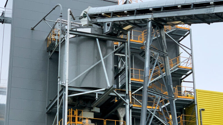 Fuel feeding system outside of the power plant in Bazancourt.